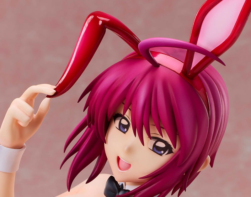 メガハウス製 機動戦士ガンダムSEED DESTINY ルナマリア・ホーク バニーVer. 1/4